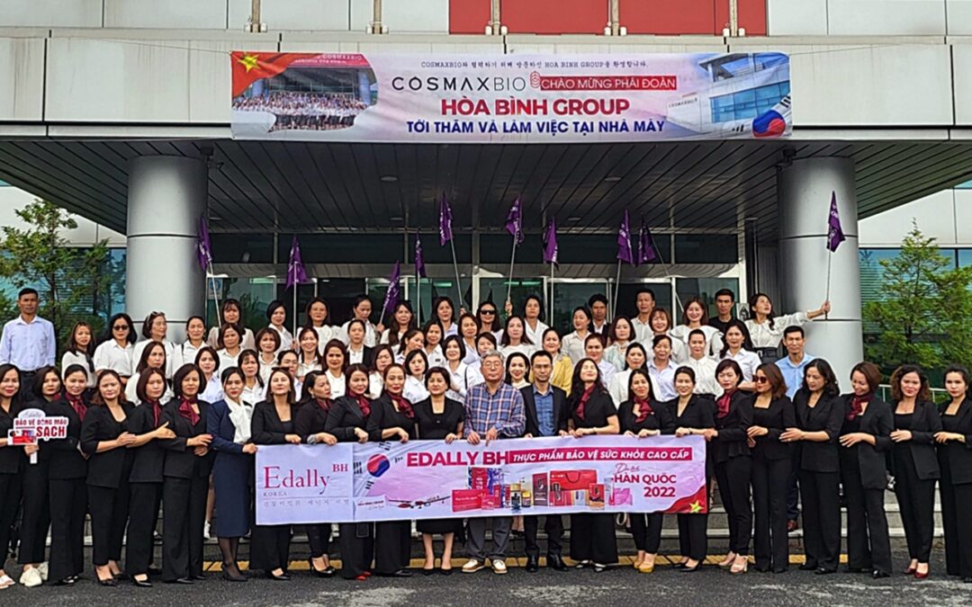Vietnam Hoa Binh Group visits COSMAX BIO to Edally BH production line 2022.08.29